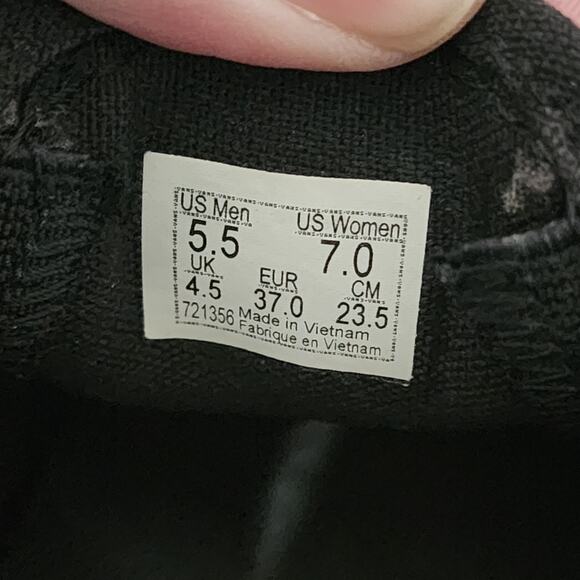 Vans Asher Perforated Leather Women's Slip-On Shoes Sneakers Size 7 Black - Picture 9 of 9